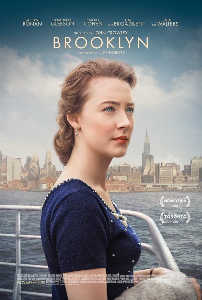 پوستر فیلم «بروکلین» (Brooklyn): شخصیت اصلی 'ایلیش' با نگاهی متفکرانه، نمادی از چالشهای عاطفی، «استرس مهاجرت» و بحران هویت هنگام سازگاری با یک دنیای جدید.